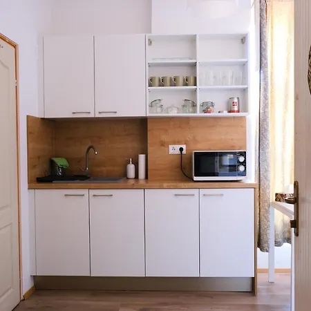 Varfal-lak 아파트 *