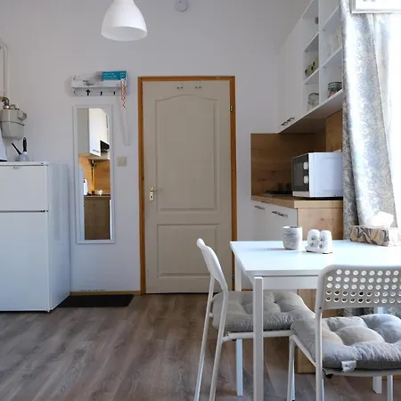 Varfal-lak 아파트