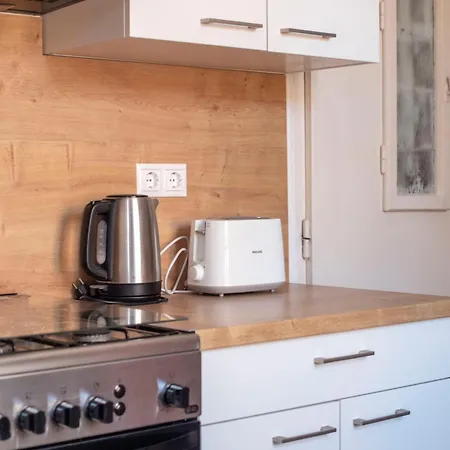 Varfal-lak 쇼프론