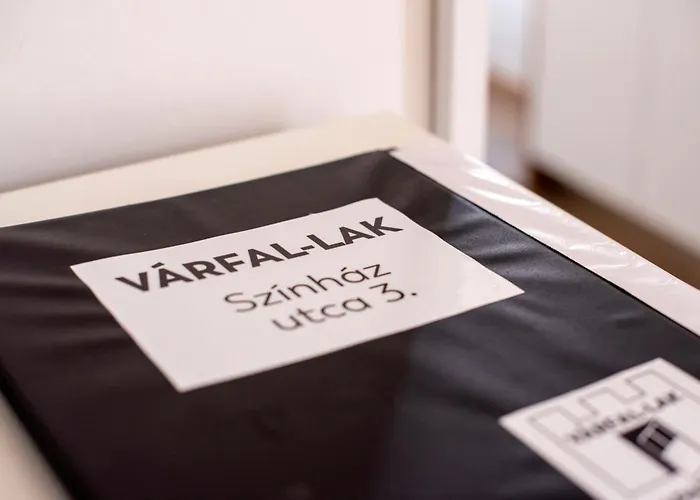 Várfal-lak * Sopron
